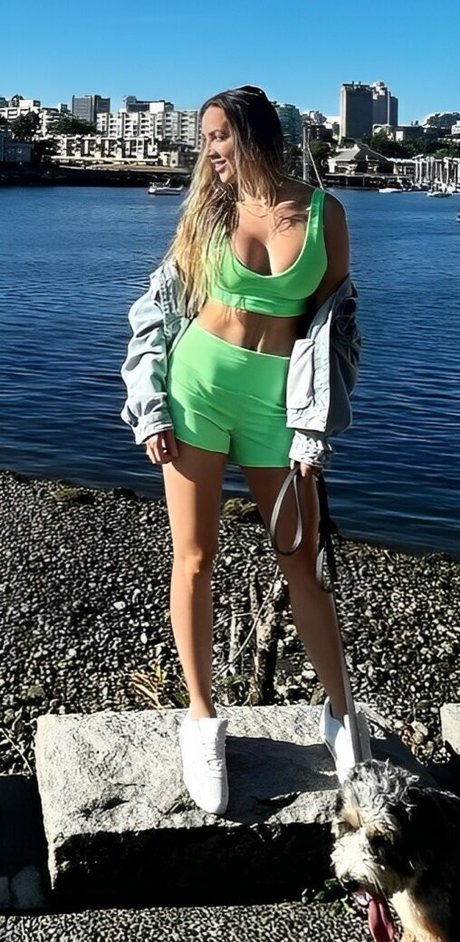 Chelsea Green star perfect picture