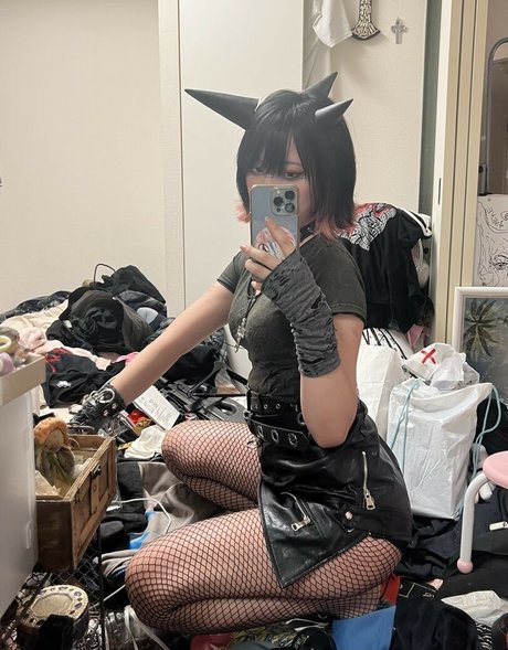 mezase kyonyu model nude picture