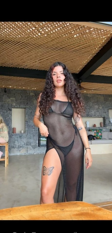 issameg nudes model image