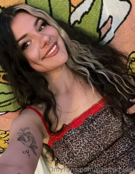 issameg free actress photos