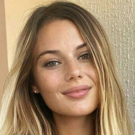 Nolwenn Dls hot model img