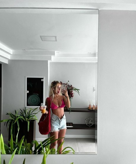 Yara Lore model erotic pics