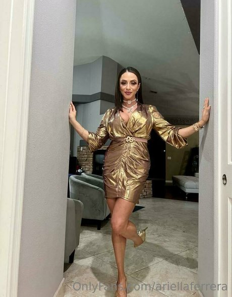 ariellaferrera adult actress image
