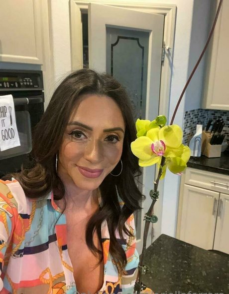 ariellaferrera star beautiful img