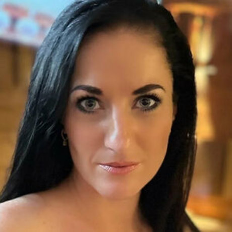 Onlyveru star adult pics