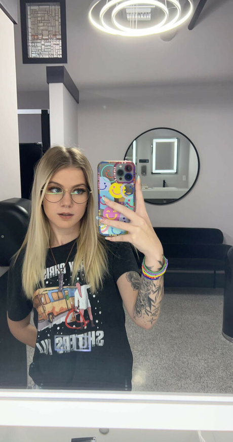 Gingiehippie high quality model image