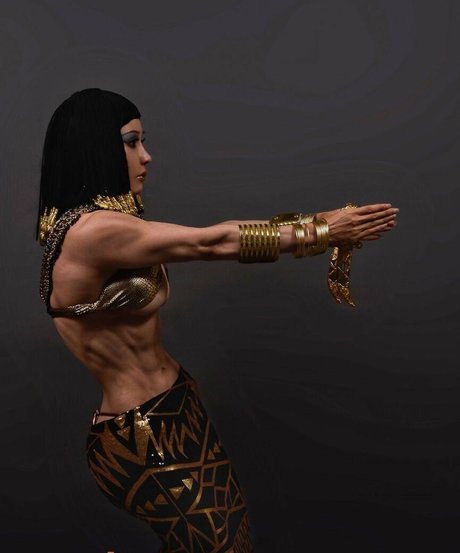 Yuan Herong model erotic gallery