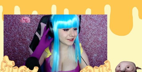 Punk Macarroni nude star pics