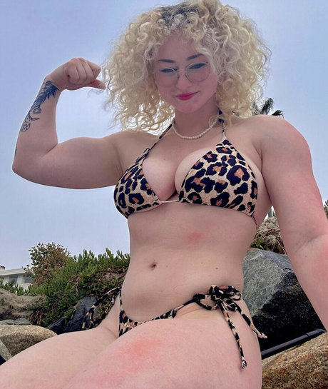 Chloethehokage pornstar art gallery