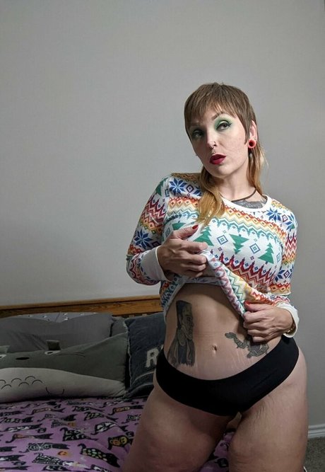 xlunakali porn model photo