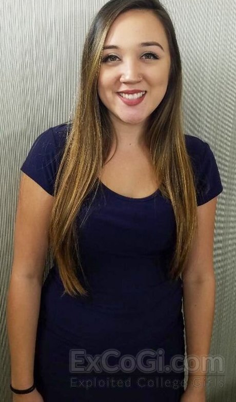 Excogi model hd photos