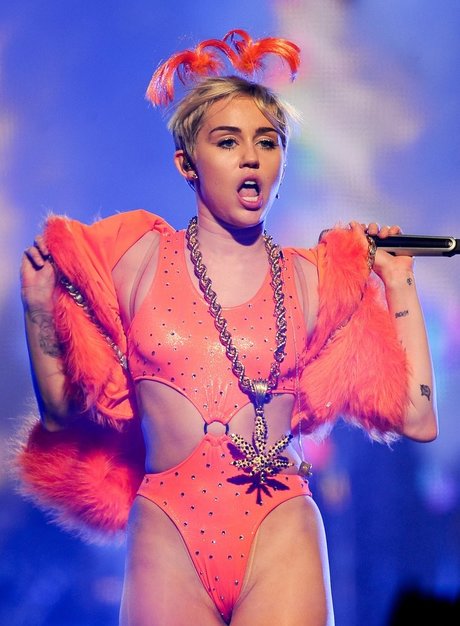 Miley Cyrus star beautiful pic