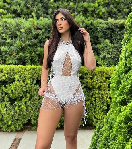 Victtoria Medeiros sexy model galleries