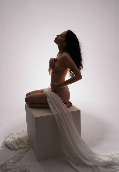 kitty nude onlyfans top picture