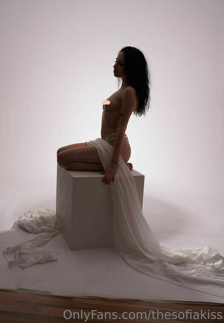 thesofiakiss nudes actress gallery