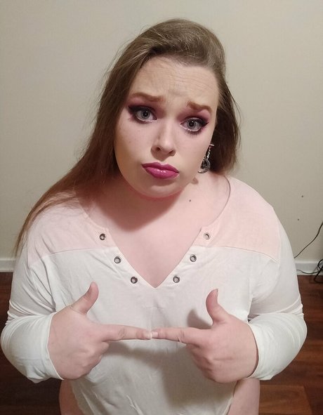 phoebegoth hot pornstar image