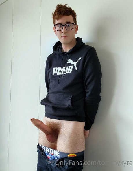 tommykyra free star pic