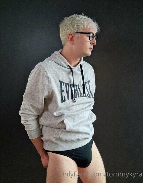 tommykyra star top photos