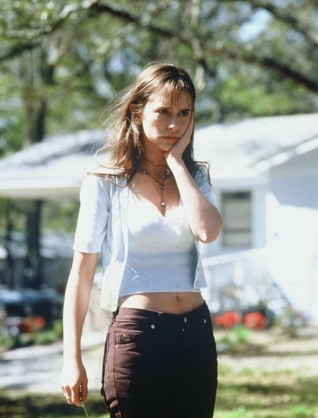 Jennifer Love Hewitt adult actress pictures