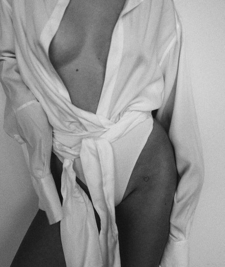 Sasha Spilberg model high quality image