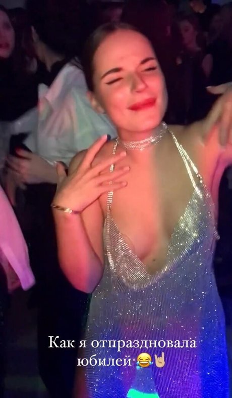 Sasha Spilberg pretty actress galleries