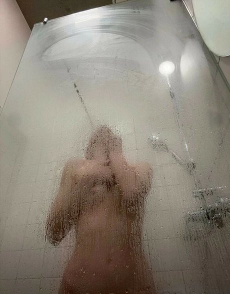 B u l o c h k a hot star pics