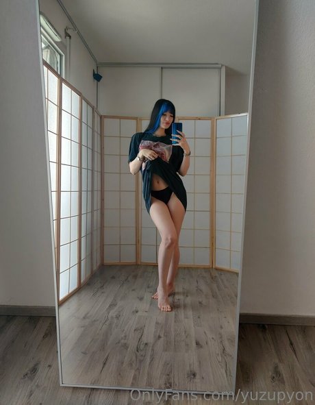 yuzupyon sexy pornstar picture