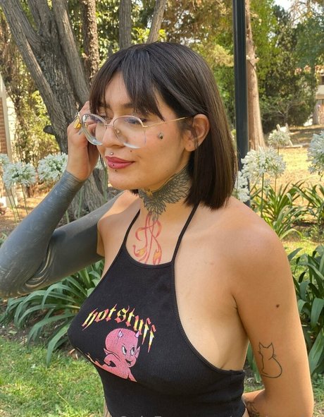 viankasoles adult actress image