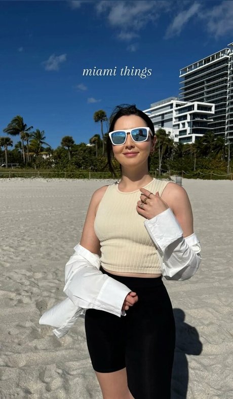 Jane Douglas pretty star picture