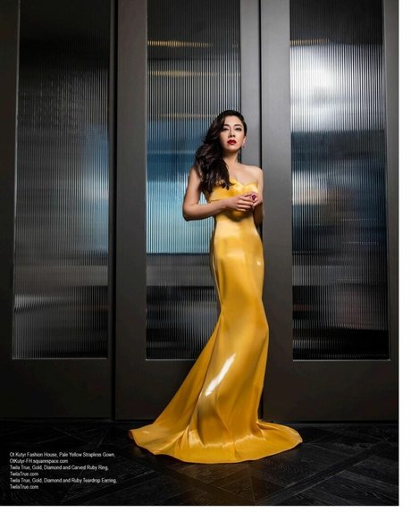 Aimee Garcia adult model image