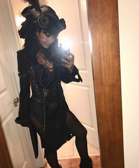 Tristin Mays free star photos