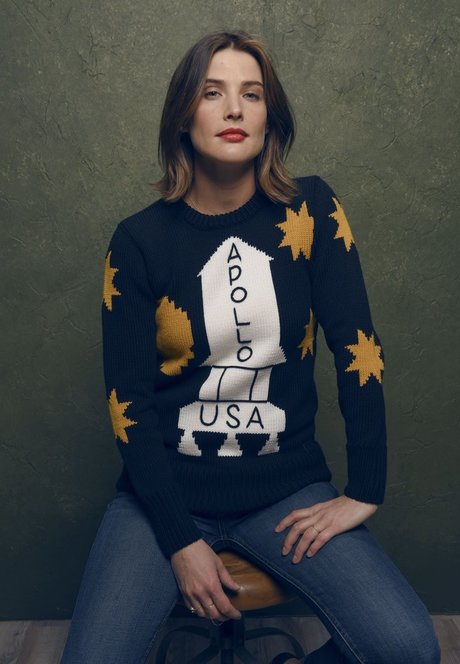 Cobie Smulders model erotic pics