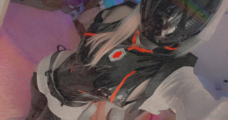 kltt3y model erotic img