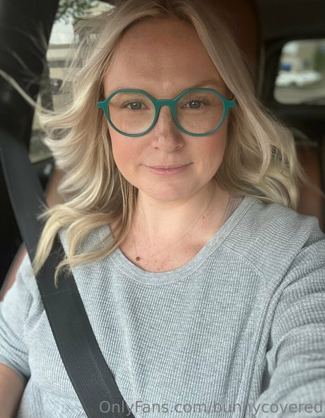 bunnycovered sexy model photo