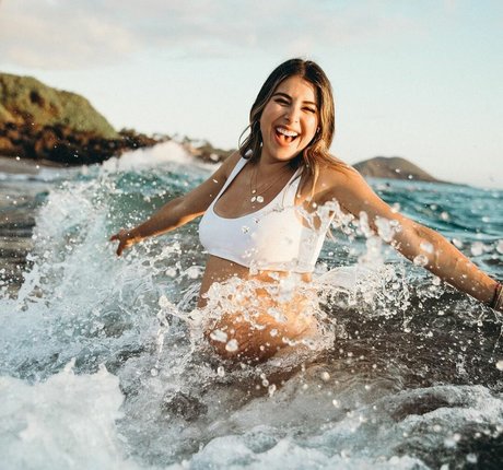 Daniella Monet pretty actress pic