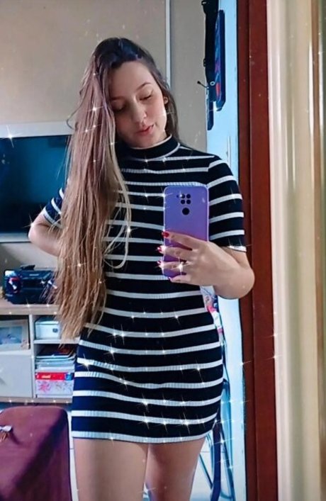 Amanda Freitas art actress archive