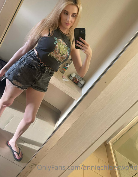 anniechloesworld star sex pics