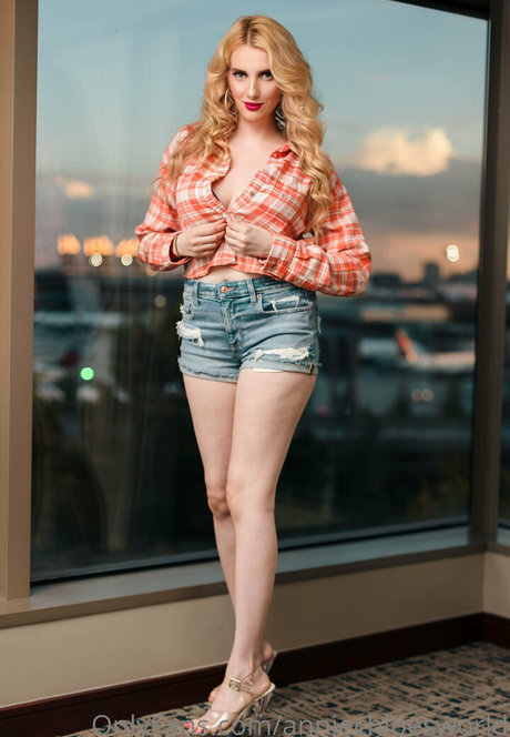 anniechloesworld pornographic star pics