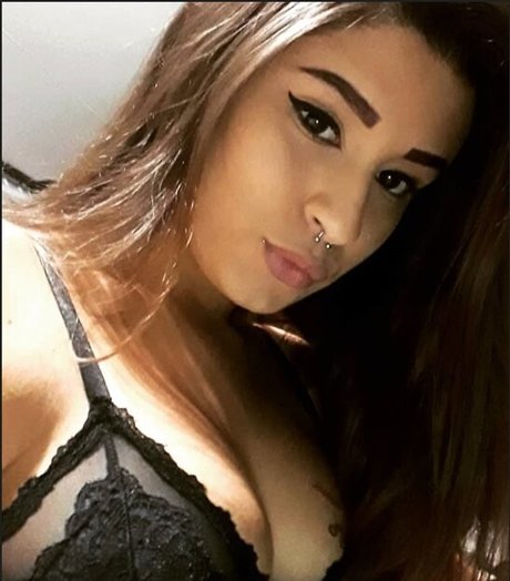 Bruna Junckes nice star photo