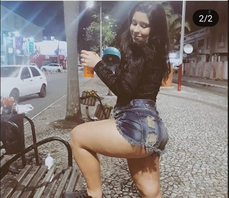 Bruna Junckes sexy star image