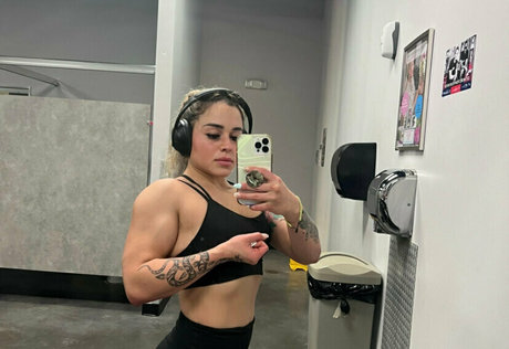 fitbadonkfree pornstar picture