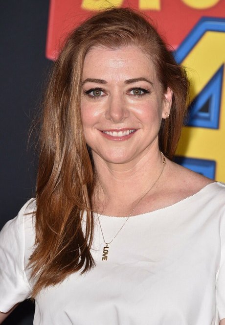 Alyson Hannigan star art pic