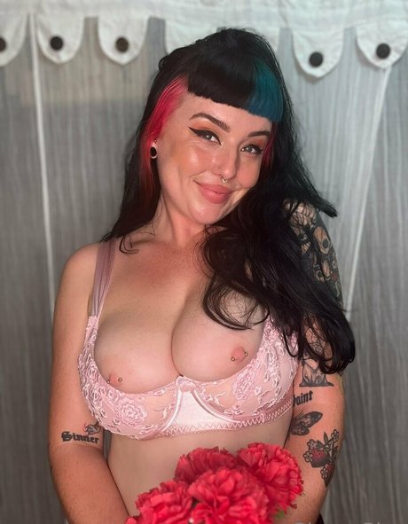 blossybluex nude actress picture