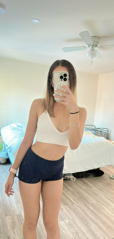 alicebynight star best pic