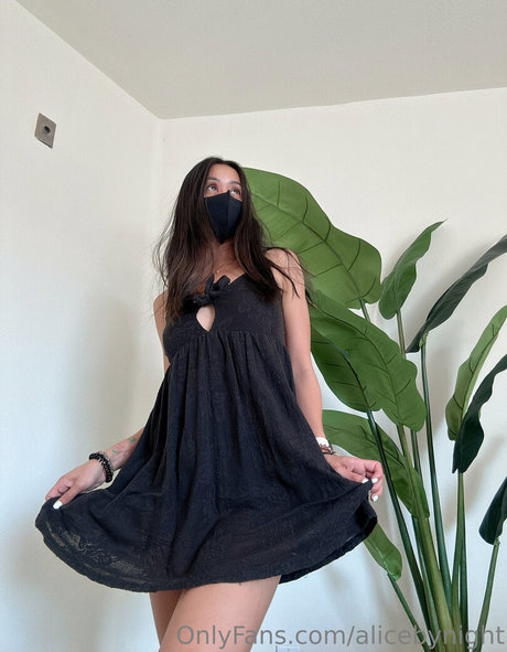 alicebynight pornstar perfect pics