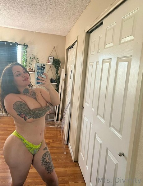 dailydivinity star adult pic