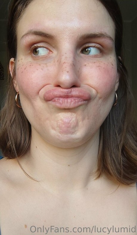 lucylumid star erotic photo
