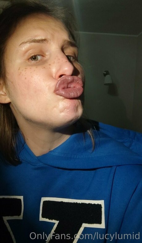 lucylumid star erotic pic