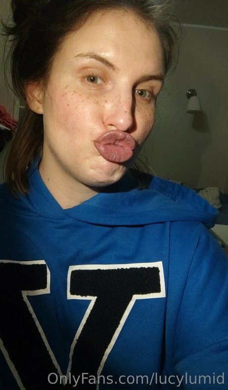 lucylumid model high quality picture