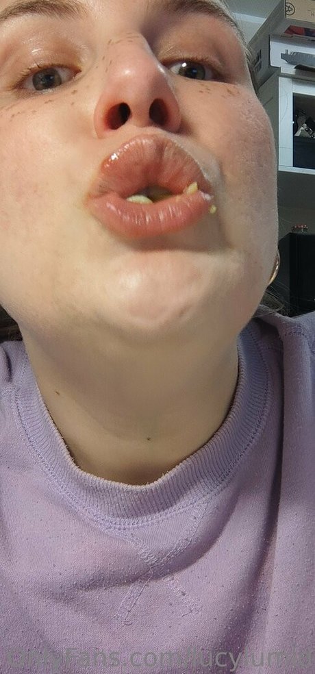 lucylumid model nude galleries